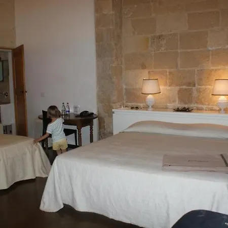 Palazzo Persone Dimora Storica Bed and breakfast