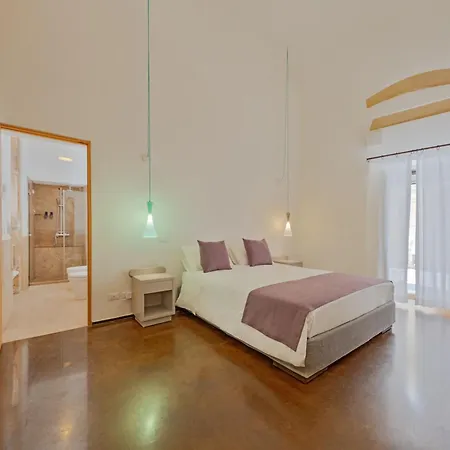 Bed & Breakfast Palazzo Persone Dimora Storica 3*