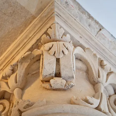 Palazzo Persone Dimora Storica Panzió 4*