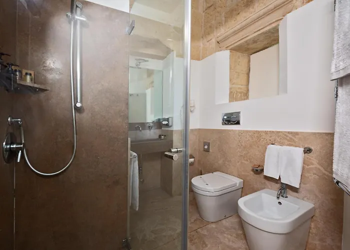 Bed & Breakfast Palazzo Persone Dimora Storica 4*