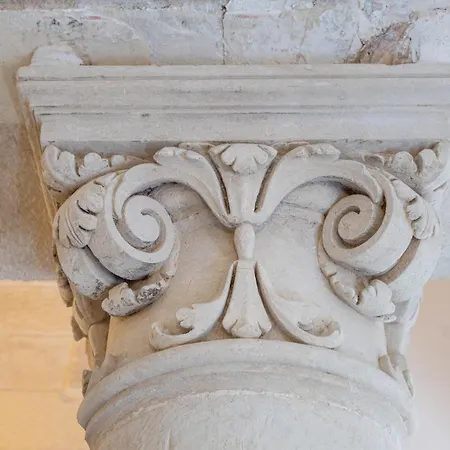 Palazzo Persone Dimora Storica Nocleg ze śniadaniem 4*