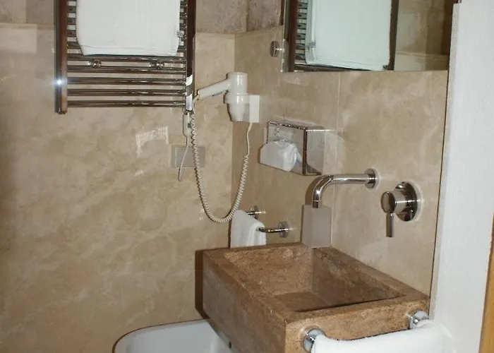 Alojamento de Acomodação e Pequeno-almoço Palazzo Persone Dimora Storica Lecce