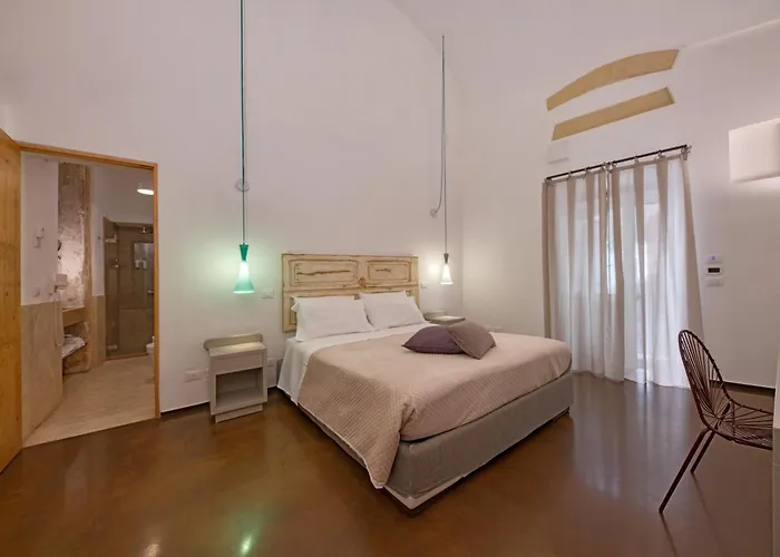 Palazzo Persone Dimora Storica Alojamento de Acomodação e Pequeno-almoço 4*