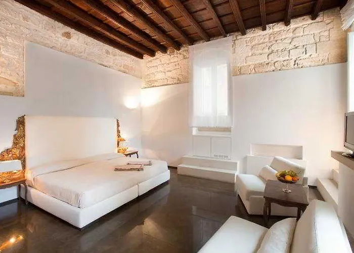 Palazzo Persone Dimora Storica Lecce